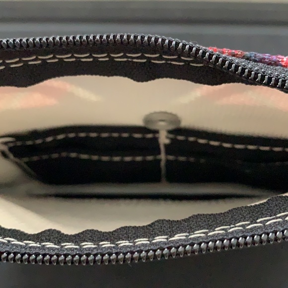 Lands’ End Monogrammed “S” Plaid Wristlet - Picture 4 of 9